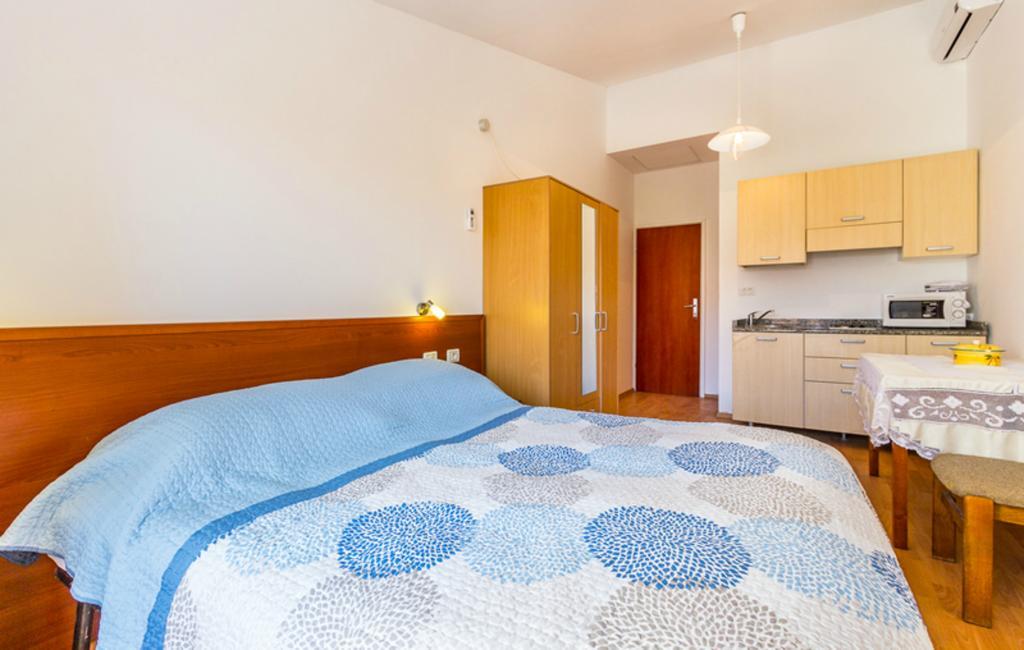 Apartment Mirjana พูลา ห้อง รูปภาพ